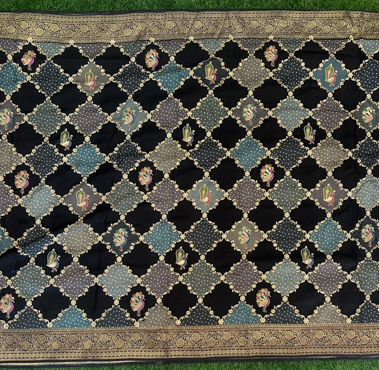 Black Benaras Saree image 3