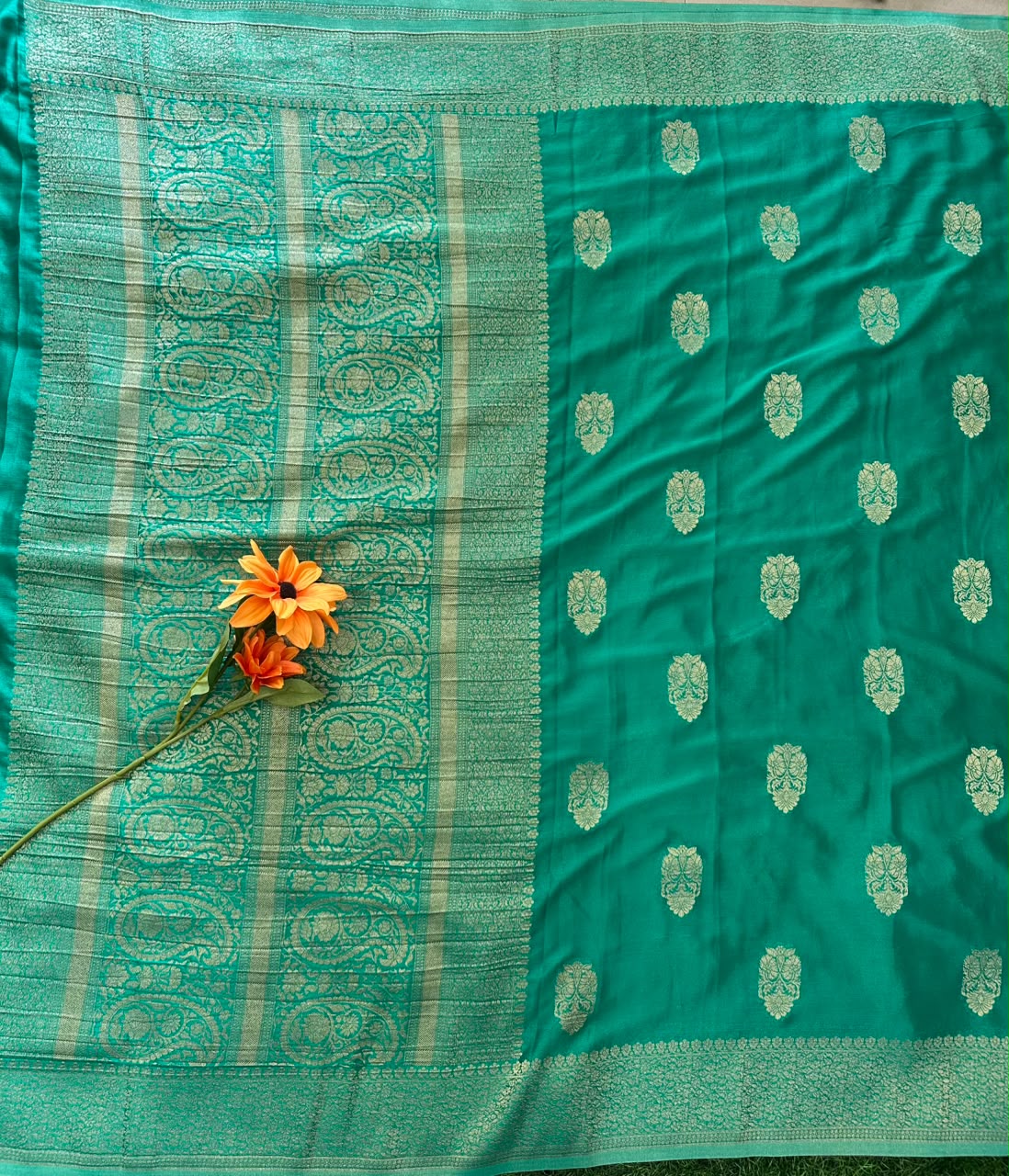 Benaras Saree Big Butta image 3