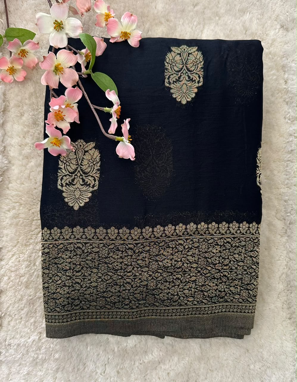 Benaras Saree Big Butta