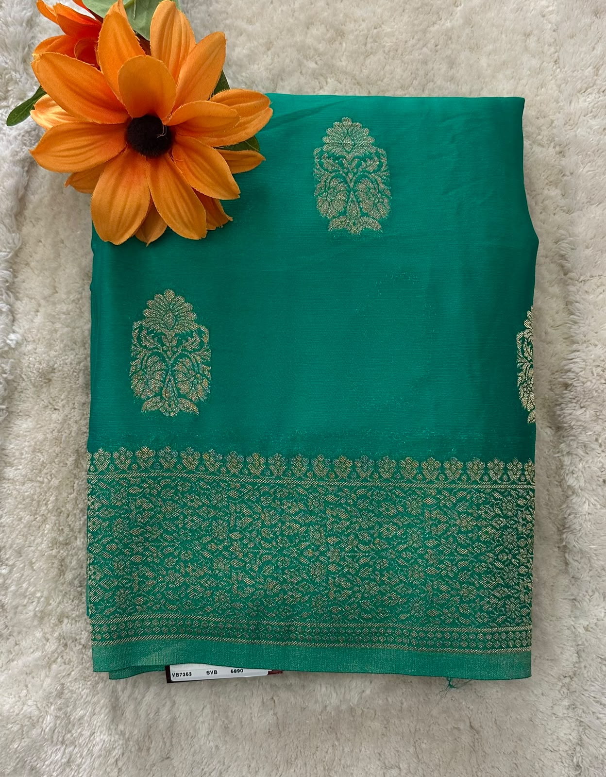 Benaras Saree Big Butta